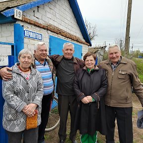 Фотография "А это мы с Ниной  вместе с ними рядышком, жаль Люды нет с нами"