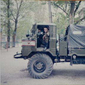 Фотография "Целый год мы с нею шли одним путём..."