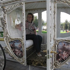 Фотография "Ай, всегда говорила:" Ну все люди как люди, а я блин - КОРОЛЕВА""