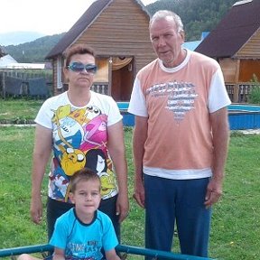 Фотография "Это мы с бабой и дедой на базе отдыха"Ая-время счастья""