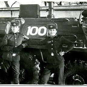 Фотография "Венгрия.1977г. 201 танковый полк.(я -слева)"