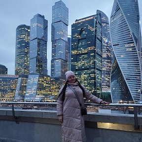 Фотография "Москва-Сити моя любовь 🫶отпускмарт2024❤"