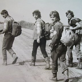 Фотография "Я НИКОГО ТУДА НЕ ЗОВУ, УХОЖУ ОДИН В ТУ СТРАНУ, ГДЕ ВСЕ ЖДАЛИ ЛУЧШЕГО И ПРОМОРГАЛИ ХОРОШЕЕ."