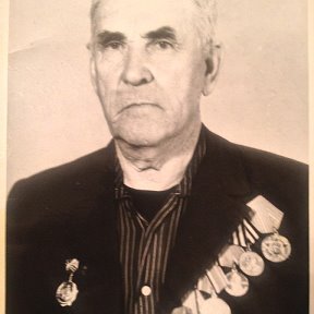 Фотография "9 мая 1975 г. мой дед Конычев Иван Элпидифорович   инвалид  ВОВ 2 гр  г. Махачкала."