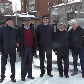 Фотография "Однокурсники  Носков В, Фасхутдинов Р. Саминский С.В. Павченко С Щебланов А. Томск 14 марта 2020 г."