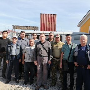 Фотография "Бывший коллектив мрск ж/д РЭС на прощании с коллегой Мижитом Вампиловым погибшем на ВСО"