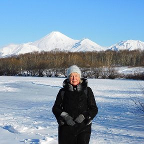 Фотография ""Зима пришла, походкой гордой, смело,
Перевернула лист в календаре,
Все замерло, как будто бы уснуло
Теперь проснется только в феврале.""