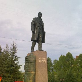 Фотография "Памятник достойному гражданину нашего города"