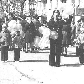 Фотография "1 мая 1980 г. посёлок Тихоокеанский (Техас)"