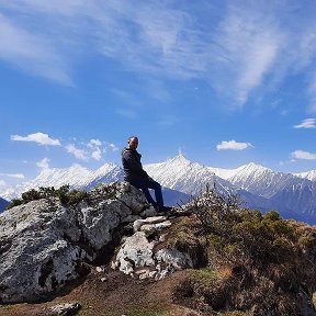 Фотография "Я наконец приехал на Кавказ, 
И моему неопытному взору
 В далекой дымке в первый раз Видны сто раз описанные горы. "