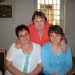 Фотография "С младшими сестрами в Германии"