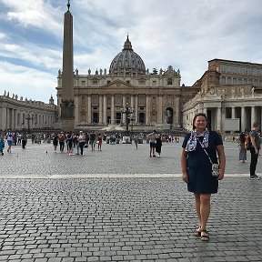 Фотография "Пьяцца Сан Пьетро.Здесь собираются многочисленные верующие, чтобы слушать выступления понтифика."