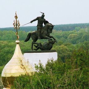 Фотография "В 964 году,Князь Святослав с дружиной,покорили Иудейскую Хазарию!Памятник установлен с большим трудом в с.Холки Белгородской области.Так-как,сионисты на всех уровнях власти препятствовали его увековечиванию.Живём в своей стране,как на сьёмной квартире."