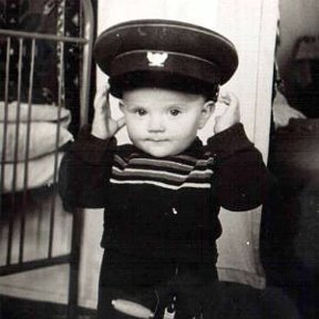 Фотография "Бравый военный ) я в молодости была почти мальчиком"