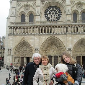 Фотография "Мама, папа, Настя и Бонечка в Париже!"