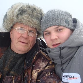 Фотография "На фото я и мой старший внук Кирилл"