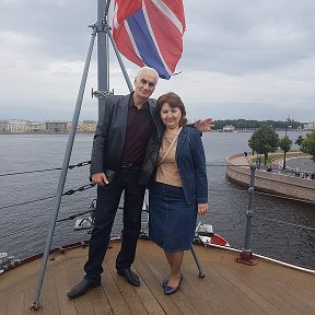 Фотография "Питер, на крейсере "Аврора", под Андреевским флагом, август 2018 г"