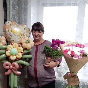 Фотография "Подарки от любимых и родных 💐🥳❤"