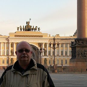 Фотография "Вечер. 30.03.2016г. Холодает. Уже +14. Пора в гостиницу.Смыть древнюю пыль и спать, спать, спать...."