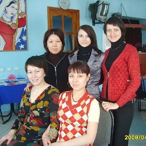 Фотография "это я и мои одноклассницы СОШ№16 ( 20 апреля 2008г.)"