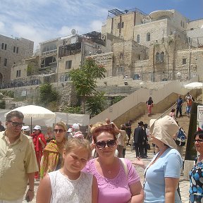 Фотография "В Иерусалиме,напротив Стены плача.  Моя Танюшка."
