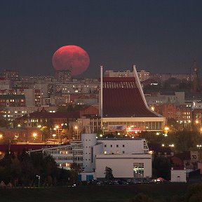 Фотография "Добро пожаловать в Омск, лунный камень!"