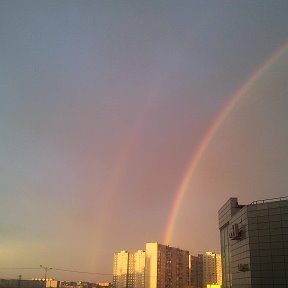 Фотография "Почему то у на в это месте всегда радуга.Навернон у нас самый счастливый город."