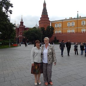 Фотография "Москва 2014 год .  Я и моя троюродная сестра,Ольга,я справа."