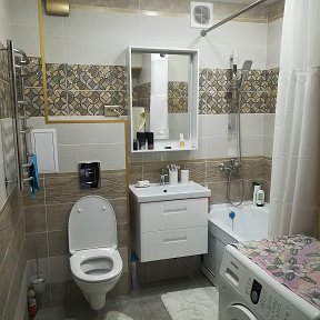 Фотография "Ремонт ванной комнаты под ключ. Стены - плитка, пол - плитка, потолок - натяжной. Тел.: 89247135005. Будем очень благодарны за ваш класс! 🙌"