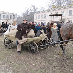 Фотография "Не скупись народ, покупай живопись"