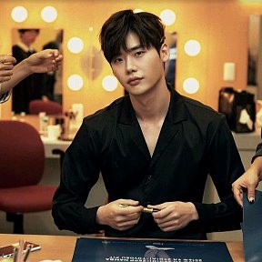 Фотография от -Lee Jong-Suk™ ⚫ACTOR⚫MODEL⚫