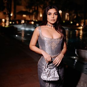 Фотография " Spent a spectacular evening with @anitadongre and @theroyalfamilyofjaipur for their initiative "Rewild: Fashion for Good". The initiative aims at raising awareness for nature and wildlife conservation in association with @ncf. india "