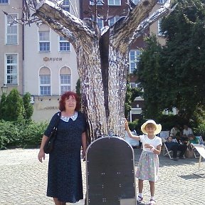 Фотография "Гданьск  польша  серебренное дерево я с Кариной"