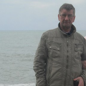 Фотография "с женой на  берегу Черного моря Сочи 2011 год"