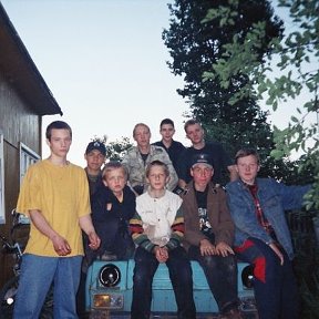 Фотография "Дачная банда ))) - 1998 год "