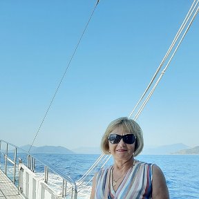 Фотография "Plimbare cu vaporul spre insula Skiathos, Grecia - 2019"