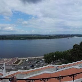 Фотография "На берегу Волги в Нижнем Новгороде,на противоположном берегу наш город Бор."
