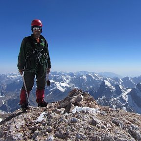 Фотография "Фанские горы с вершины Чимтарги (5489 м.)"