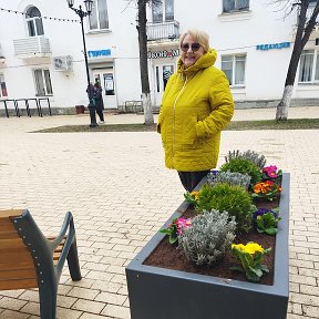 Фотография "Вот такие в городе вазоны по Соборной улице. Душа радуется."