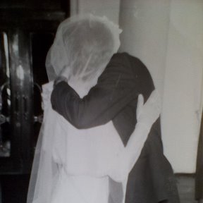 Фотография "Любите и будьте любимы.
1978 год. Дворец бракосочетания Верх - Исетский."