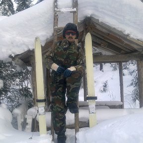 Фотография "Лыжи одену и вперёд на крышу."