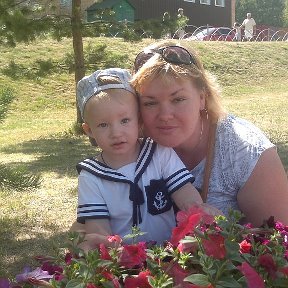 Фотография "Матвейка с мамой на празднике города Дубна)))))"