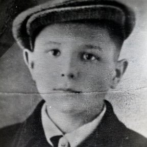 Фотография "Мой дядя, брат мамы, Балашов Василий Кузьмич. Погиб в 18 лет 6 августа 1944 года при освобождении Латвии."