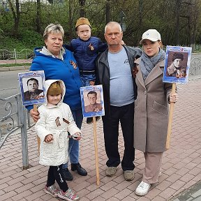 Фотография "Внучка,смахивает,га своего прапрадеда."