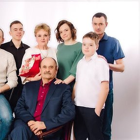Фотография "19.03.2023. Как всегда вся семья в сборе. Я люблю свою семью. "