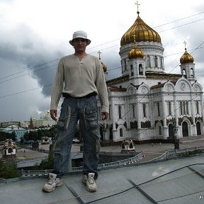 Фотография ""А ПОЗАДИ МОСКВА""