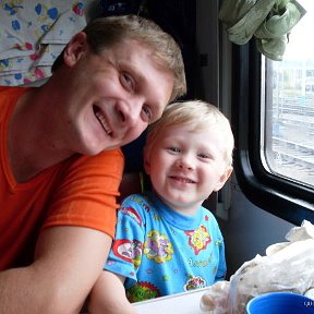 Фотография "Я и мой сынишка Владик, поезд Пермь-Адлер, август 2008 г."