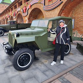 Фотография "Военная техника у Нижегородского кремля"