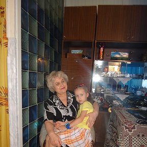 Фотография "С внучкой сестры"