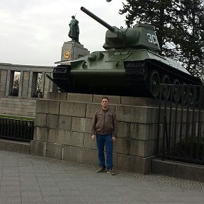 Фотография "Т-34 В Берлине."